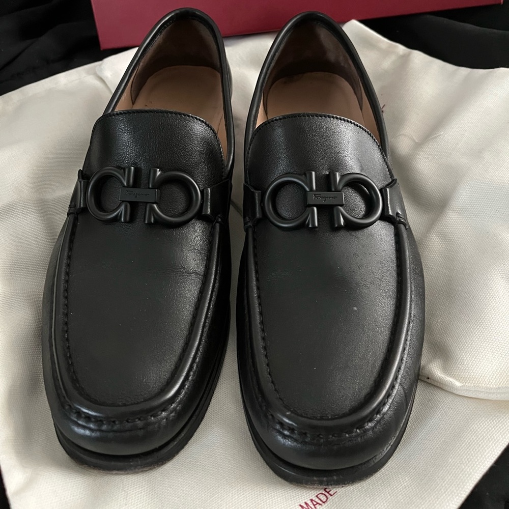 Ferragamo Rolo Loafers - Picture 2 of 5